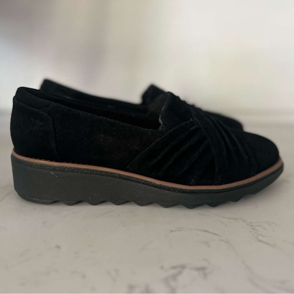 Clarks Collection Suede Style Black Lugg Sole Slip On Loafer Size 8.5